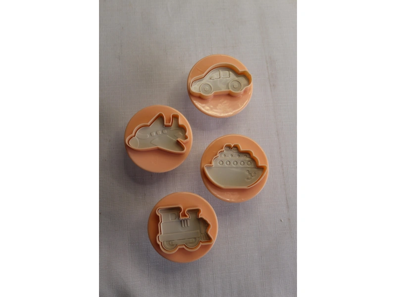 Sunplast 4lü Basmalı Araç Kurabiye Kalıbı