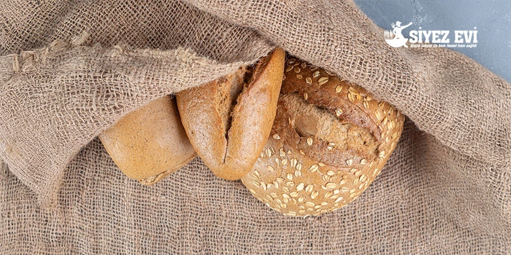 Siyez Ekmeği vs Tam Buğday Ekmeği Karşılaştırması: Besin Değerleri