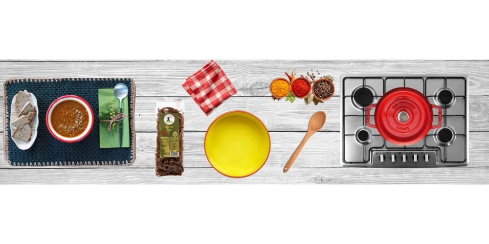 Siyez Unlu Erişteli Mercimek Çorbası