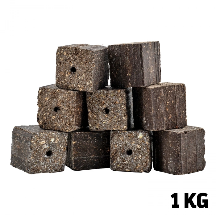 Uyguna-Yakala Sazan Yemi - Delikli Küspe - Ayçiçek - Kare - 1 KG Paket