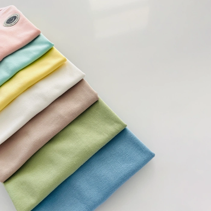 Kukita Kız-Erkek 4lü Organik Kaydırmaz Tabanlı Çorap ve Kukita Kız-Erkek 4lü Basic Tişört Seti Kuki09