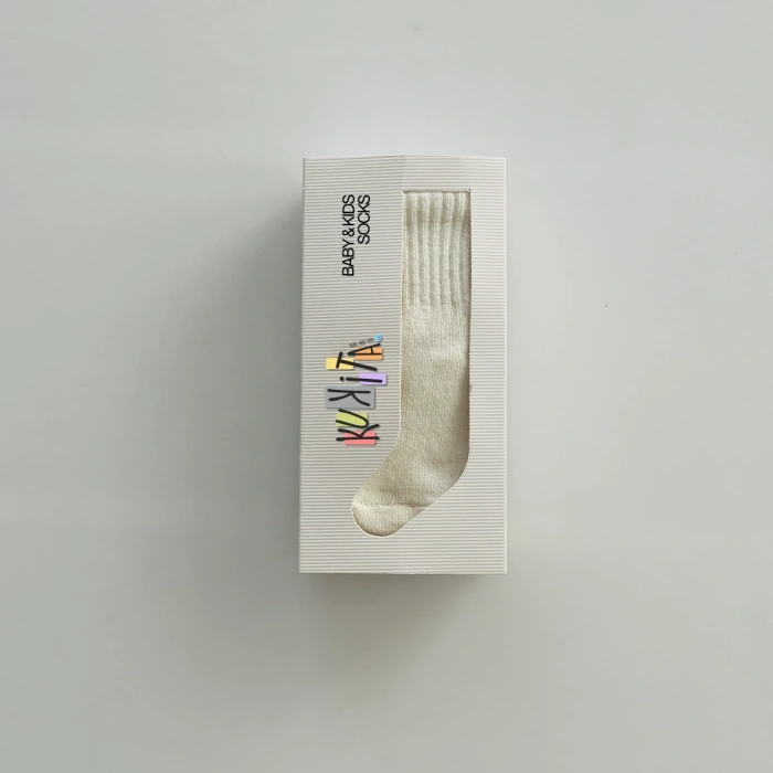 Kukita Kız-Erkek Tekli Organik Kaydırmaz Tabanlı Çorap ve Kukita Kız Erkek Basic Tişört Seti Kuki05