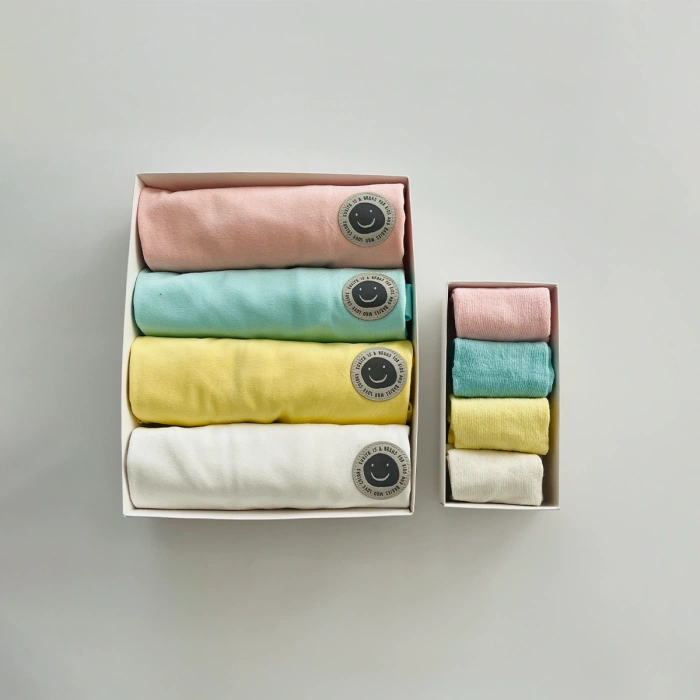 Kukita Kız-Erkek 4lü Organik Kaydırmaz Tabanlı Çorap ve Kukita Kız-Erkek 4lü Basic Tişört Seti Kuki09