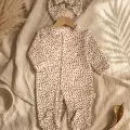 Leopar Detaylı Boneli Kız Bebek Tulumu. Ayaklı % 100 Pamuklu 0-3 Ay