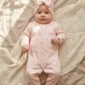 Minik Kalp Detaylı Boneli Kız Bebek Tulumu. Ayaklı % 100 Pamuklu 0-3 Ay