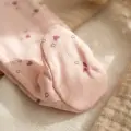 Minik Kalp Detaylı Boneli Kız Bebek Tulumu. Ayaklı % 100 Pamuklu 0-3 Ay