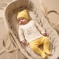 Nova Pamuklu 3’lü Bebek Takımı - 0-3 Ay Sarı Fitilli Legging, Uzay Temalı Kruvaze Üst Alt Ve Bere Seti