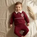 Ruby Kolej Serisi Pamuklu Polo Yaka Bordo Bebek Eşofman Takımı - Kontrast Şeritli Ve Nakış Detaylı Premium Bebek Seti
