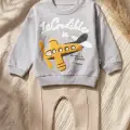 Sky Explorer %100 Pamuklu Erkek Bebek Takımı - Gri Uçak Nakışlı Sweatshirt Ve Bej Pantolon Kombini