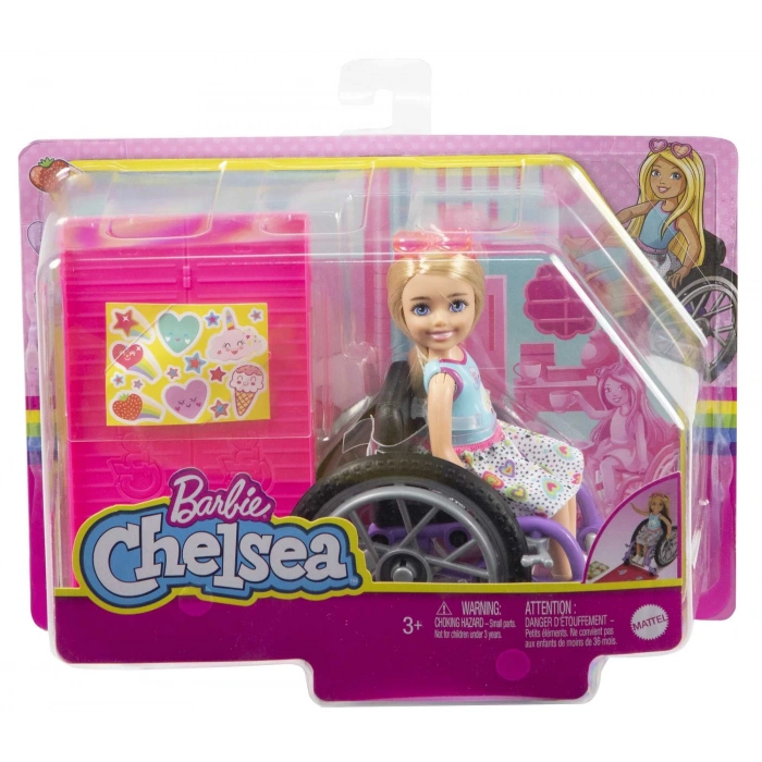 MATTEL HGP29 TEKERLEKLİ SANDALYEDE CHELSEA*3