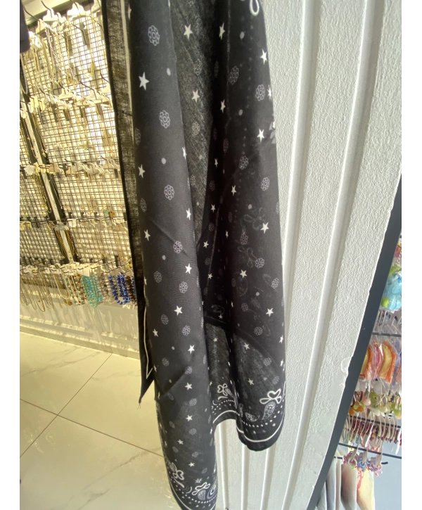 Yıldız Ve Etnik Desen 70x70 Pamuklu Siyah Fular