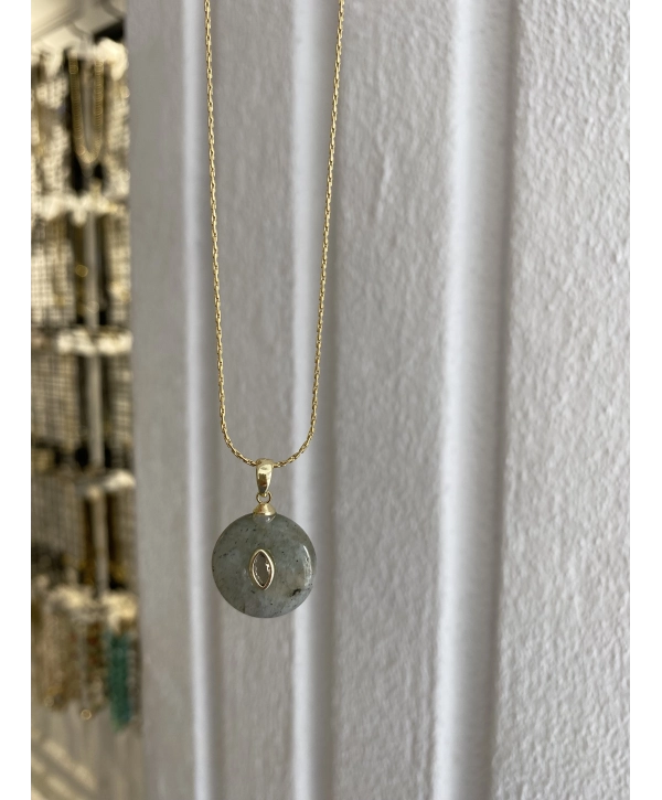 Çelik Su Yeşil Taş Ortası Oval Taş Detay Kolye