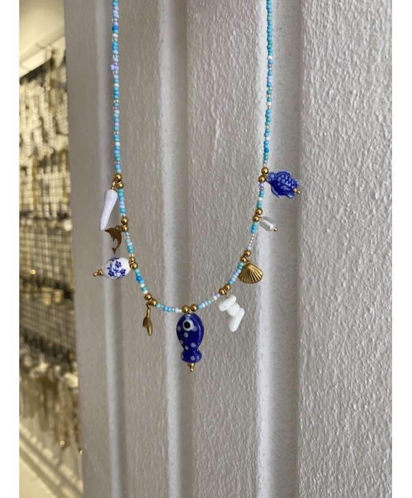 Çelik Sıralı İnce Mavi Boncuk Balık Detay Çharm Kolye