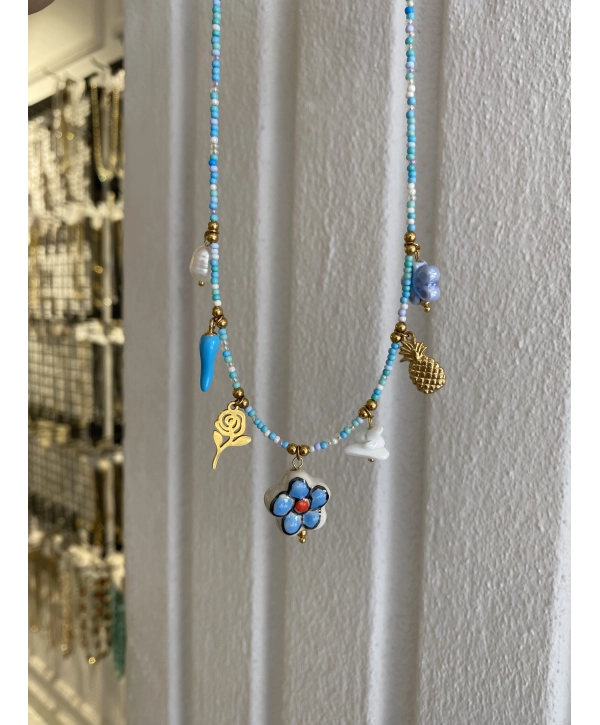 Çelik Sıralı İnce Mavi Boncuk Çiçek Detay Çharm Kolye