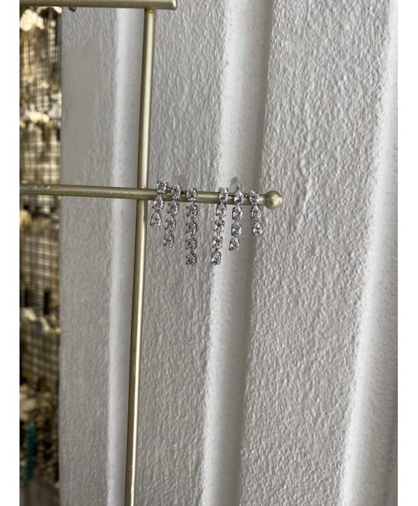 VIP Seri Sallantılı Zirkon Taş Küpe