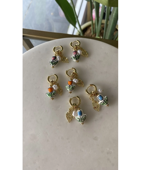 Özel Seri İnci, Yaprak Charm Detay Lale Küpe