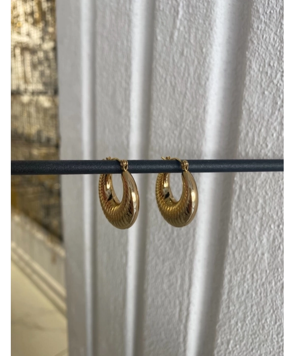 Çelik Bombeli Tırtıklı Halka Küpe