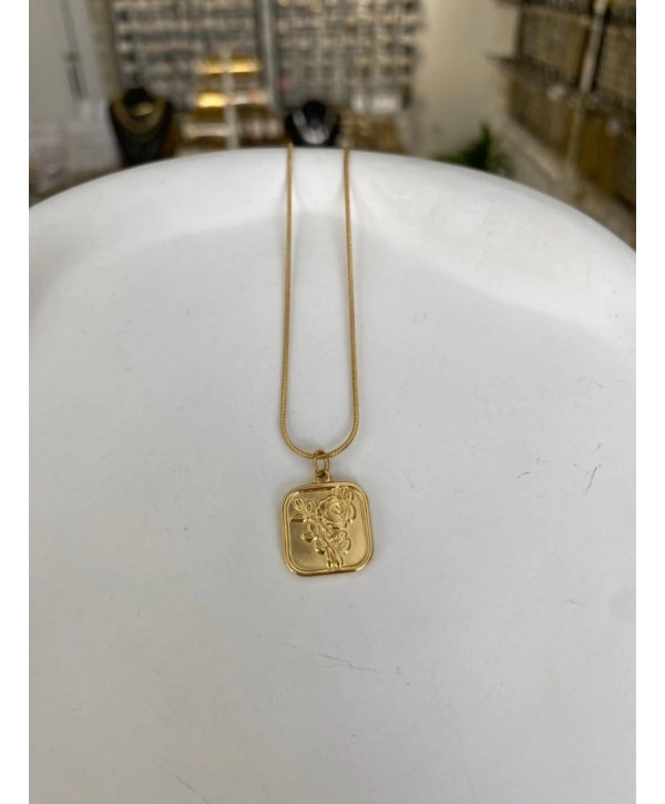 Çelik Kare Plaka Üzeri Kabartma Gül Kolye