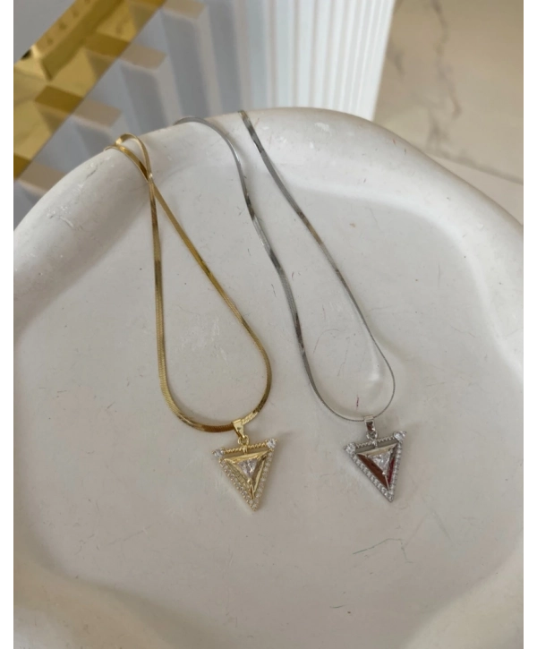 Çelik Üçgen Kolye