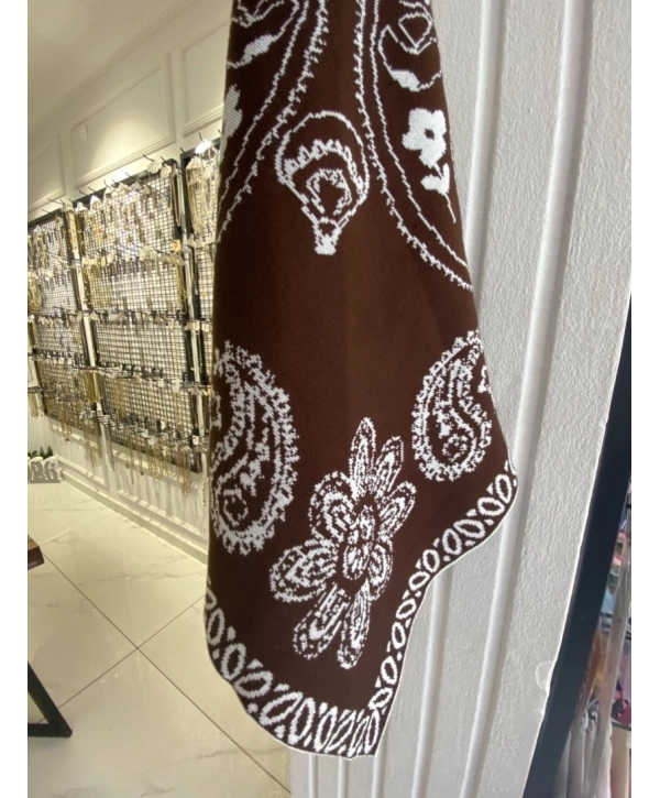 Çift Taraflı Etnik Desen Kahve-Ekru Üçgen Şal