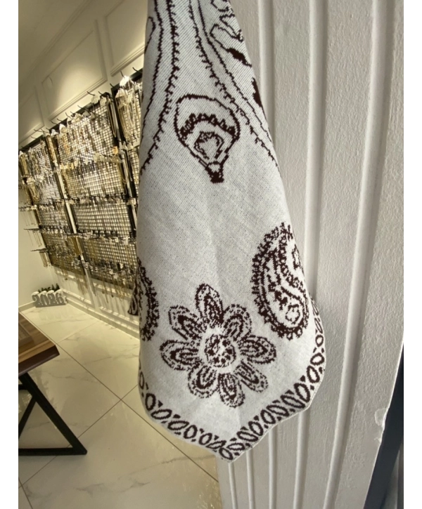 Çift Taraflı Etnik Desen Kahve-Ekru Üçgen Şal