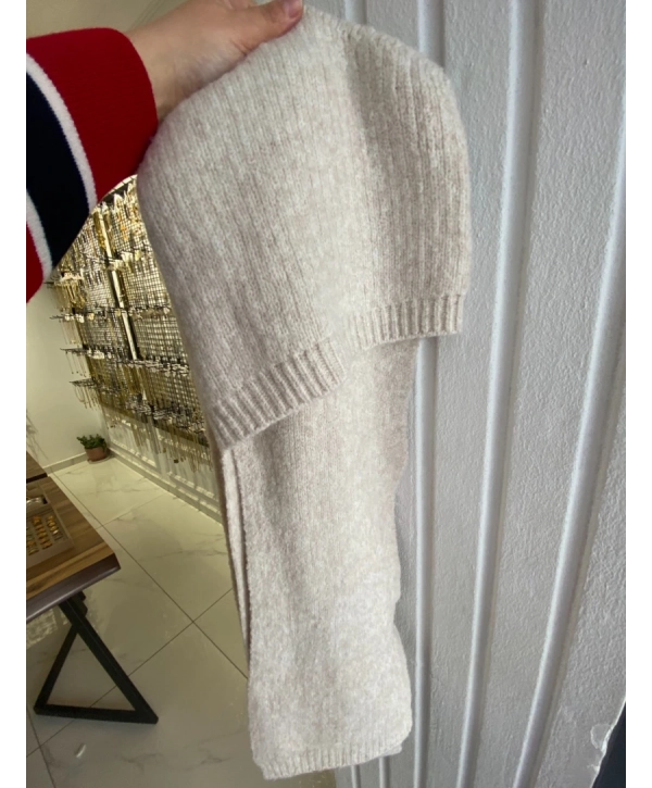 Ekru Renkli Şapkalı Şal