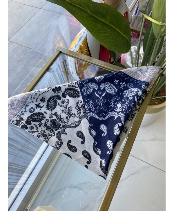 Lacivert Beyaz Etnik Desen 70x70 Pamuklu Fular
