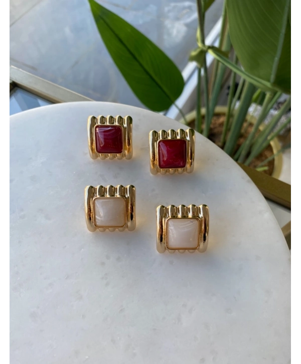 Özel Seri Bombe Kare Model Küpe