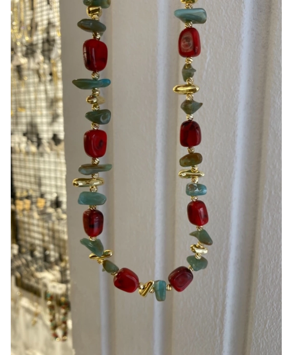 Özel Seri Kırmızı Yeşil Boncuk Detay Kolye