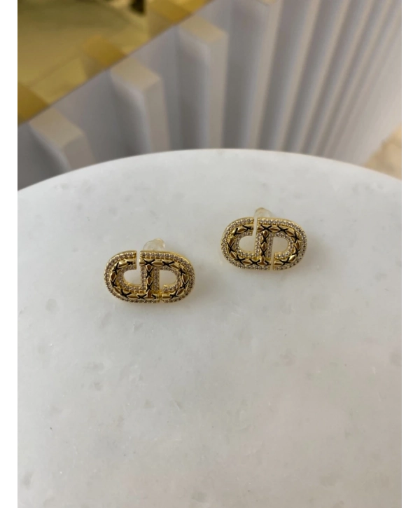 Özel Seri Marka D Küpe