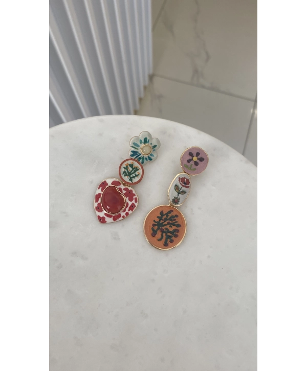 Özel Seri Sallantılı Reçine Charm Küpe