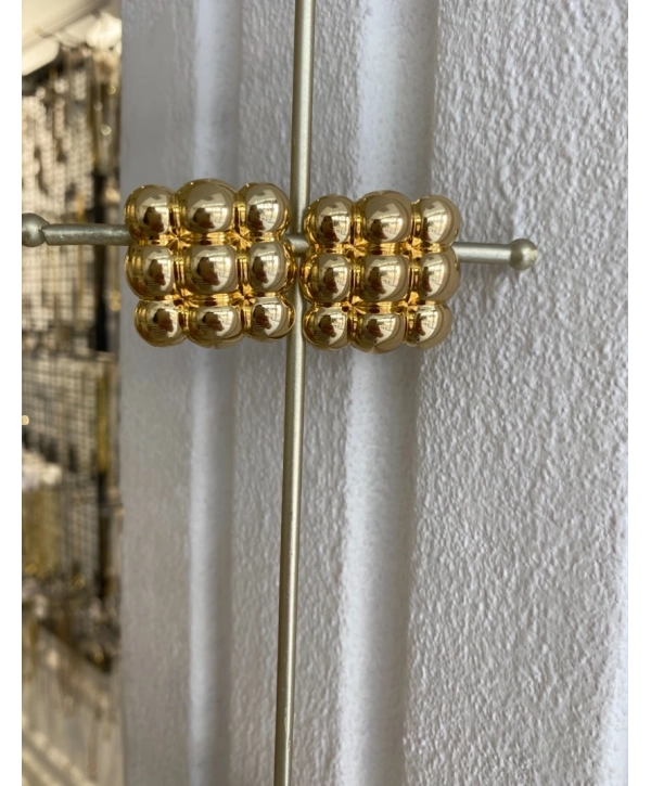 Özel Seri Sıralı Topçuk Kare Küpe