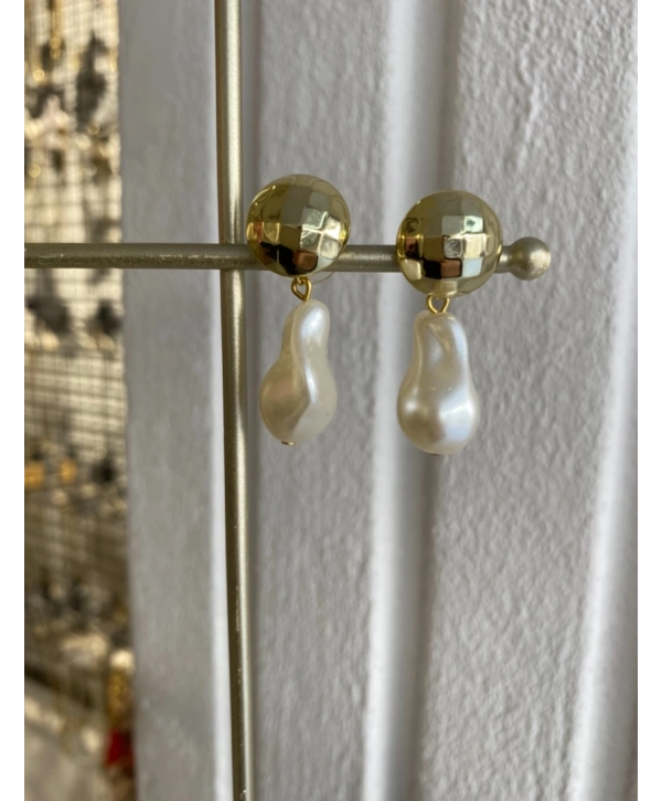 Özel Seri Top Plaka Detay İnci Küpe