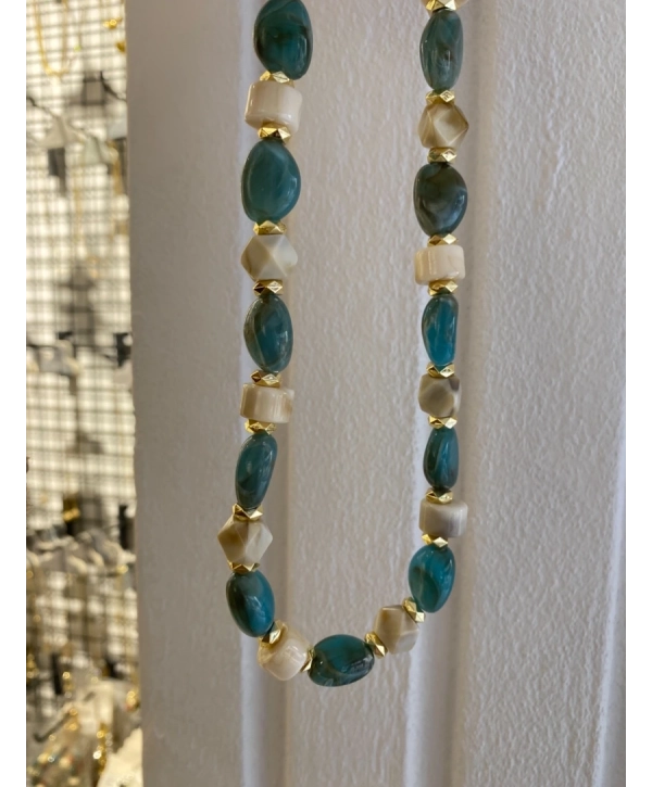 Özel Seri Yeşil Boncuk Detay Kolye