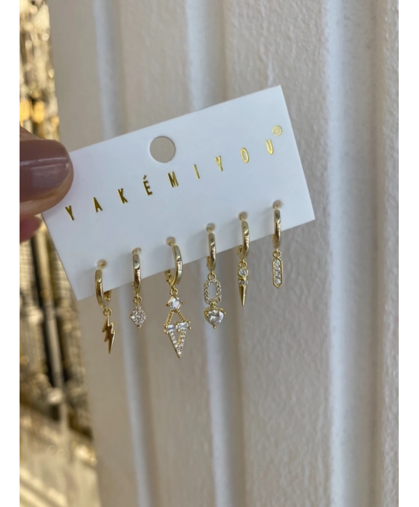 Özel Seri Zirkon Taş Detay Üçgen Model Küpe