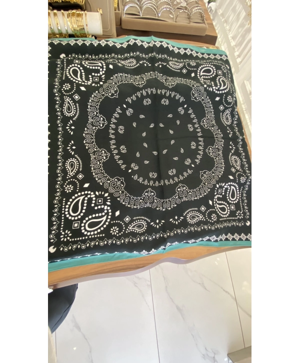 Renkli Etnik Desen 70x70 Pamuklu Fular
