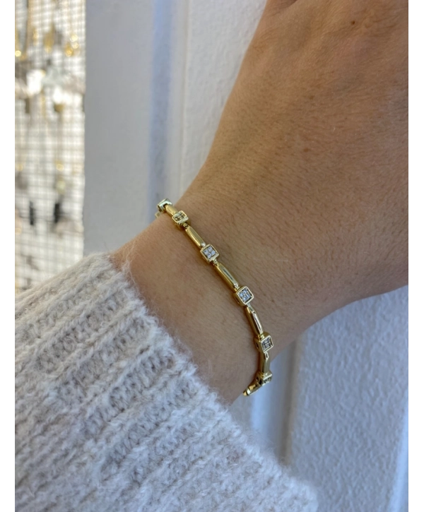 VIP İnce Kare Zirkon Taş Detay Bileklik