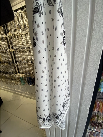 Yıldız Ve Etnik Desen 70x70 Pamuklu Beyaz Fular