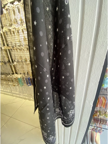 Yıldız Ve Etnik Desen 70x70 Pamuklu Siyah Fular