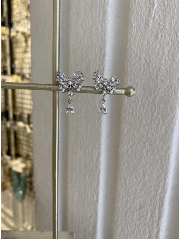 VIP Seri Damla Zirkon Taş Detay Kelebek Küpe