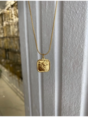 Çelik Kare Plaka Üzeri Kabartma Gül Kolye