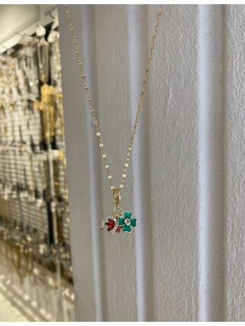 Çelik Yeşil Yonca Detay Çarmlı Kolye