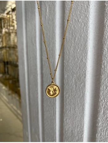 Çelik Yuvarlak Plaka Üzeri Kabartma Kelebek Kolye