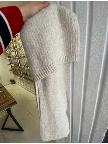 Ekru Renkli Şapkalı Şal