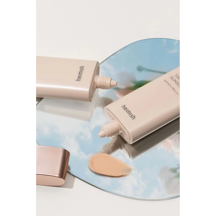 Artless Glow Tinted Sunscreen SPF50+ PA+++ 40ml - Tonlandırıcı Güneş Kremi