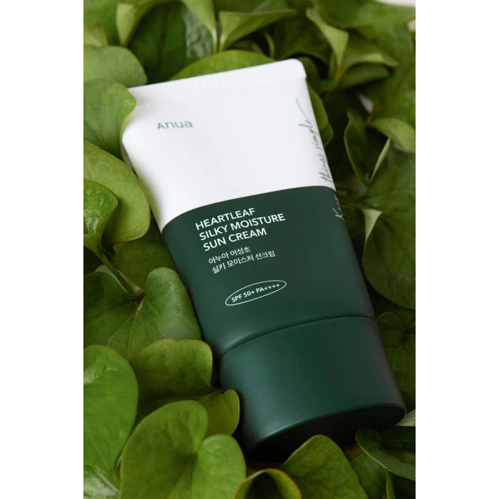 Heartleaf Silky Moisture Sun Cream Cildi Sakin Tutan Ipeksi Dokulu Güneş Kremi 50ml