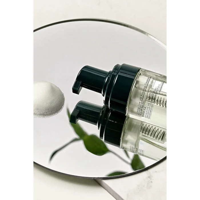 PYUNKANG YUL CALMING LOW PH FOAMING CLEANSER 150 ML