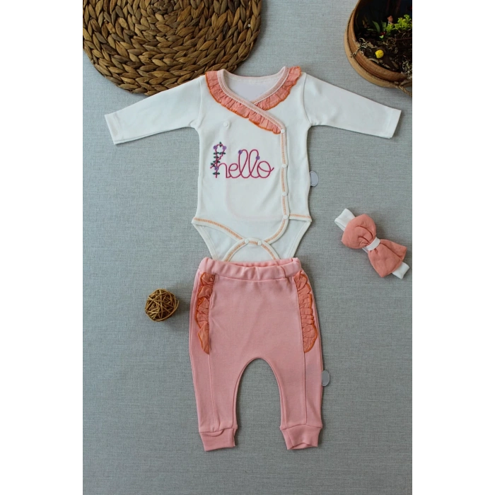 3-6 6-9 9-12 Ay Hello Nakışlı Kruvaze Bandanalı Uzun Kollu Zıbınlı 3lü Kız Bebek Takımı Somon