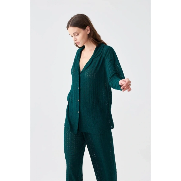 Moda Kadın Zümrüt Yeşili Önden Düğmeli Rahat Kesim Pijama Takımı