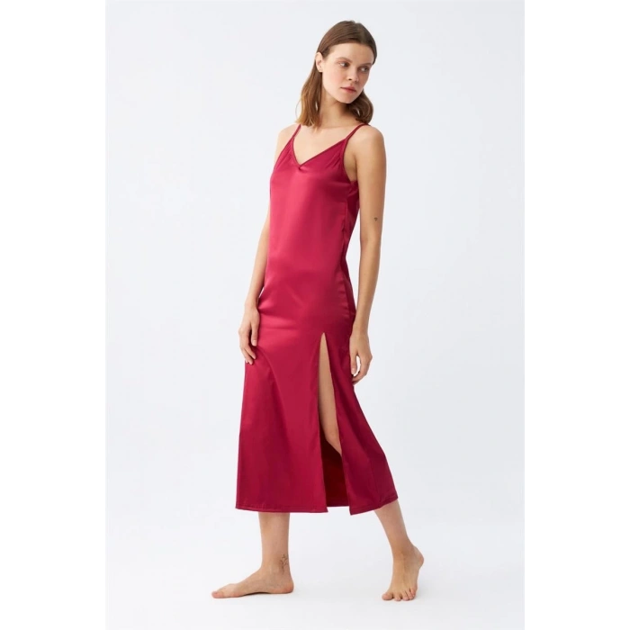 Moda Yırtmaçlı Uzun Saten Gecelik Bordo